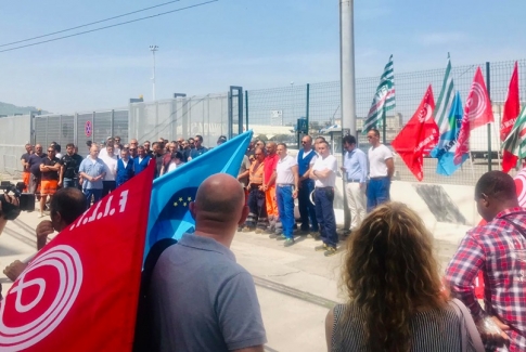 Ancona, tragedia al porto. Il Pd Marche presente al sit in dei sindacati al porto di Ancona